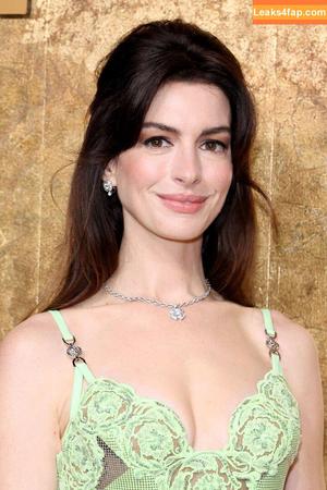 Anne Hathaway фото #0414