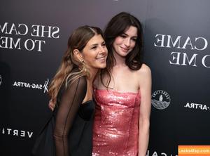 Anne Hathaway фото #0428