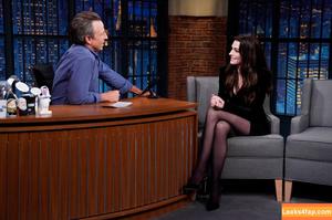 Anne Hathaway фото #0452