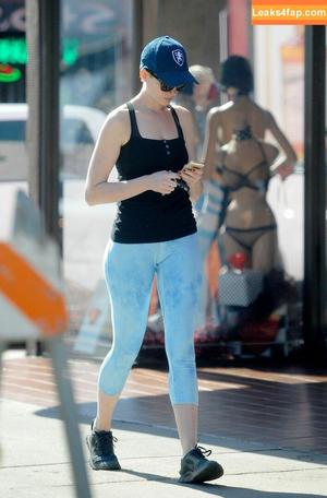 Anne Hathaway фото #0476