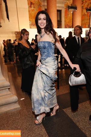 Anne Hathaway фото #0537