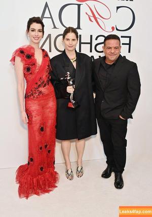 Anne Hathaway фото #0544