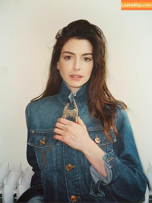 Anne Hathaway фото #0559