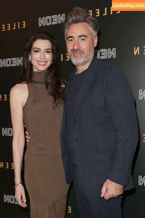 Anne Hathaway фото #0589