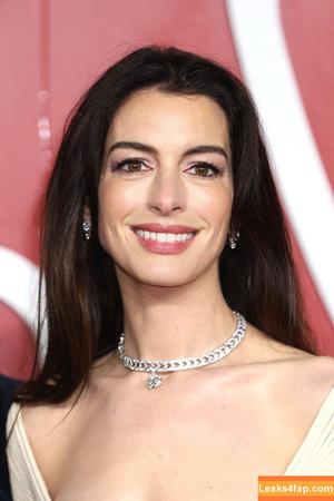 Anne Hathaway фото #0701