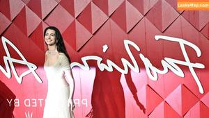 Anne Hathaway фото #0708