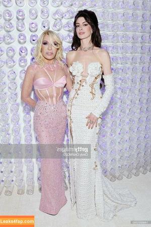 Anne Hathaway фото #0775