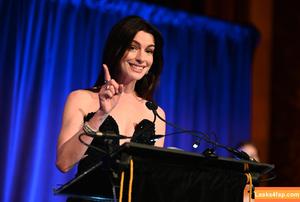 Anne Hathaway фото #0849