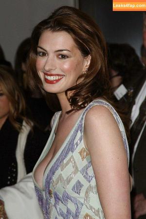 Anne Hathaway фото #0876