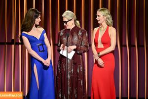 Anne Hathaway фото #0933