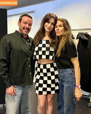 Anne Hathaway фото #0945