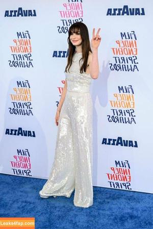 Anne Hathaway фото #0982