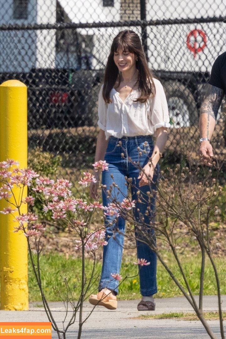 Anne Hathaway / ahathawaynews / annehathaway / heatherannie слитое фото фото #1063