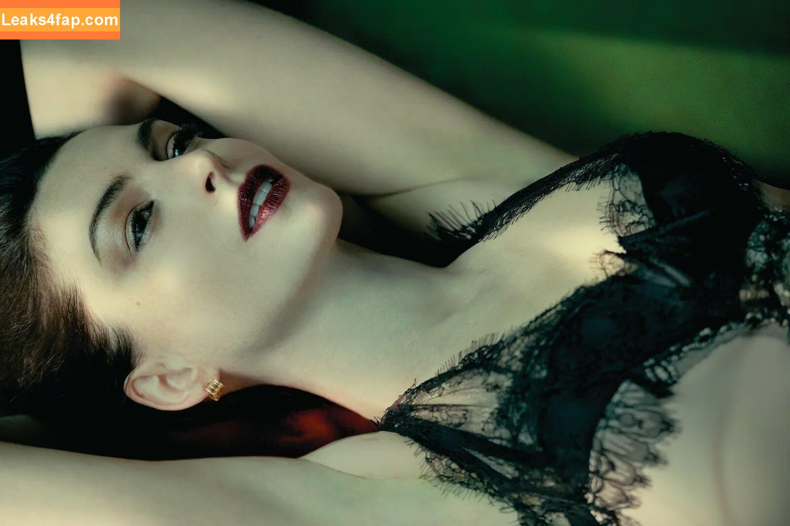 Anne Hathaway / ahathawaynews / annehathaway / heatherannie слитое фото фото #1094