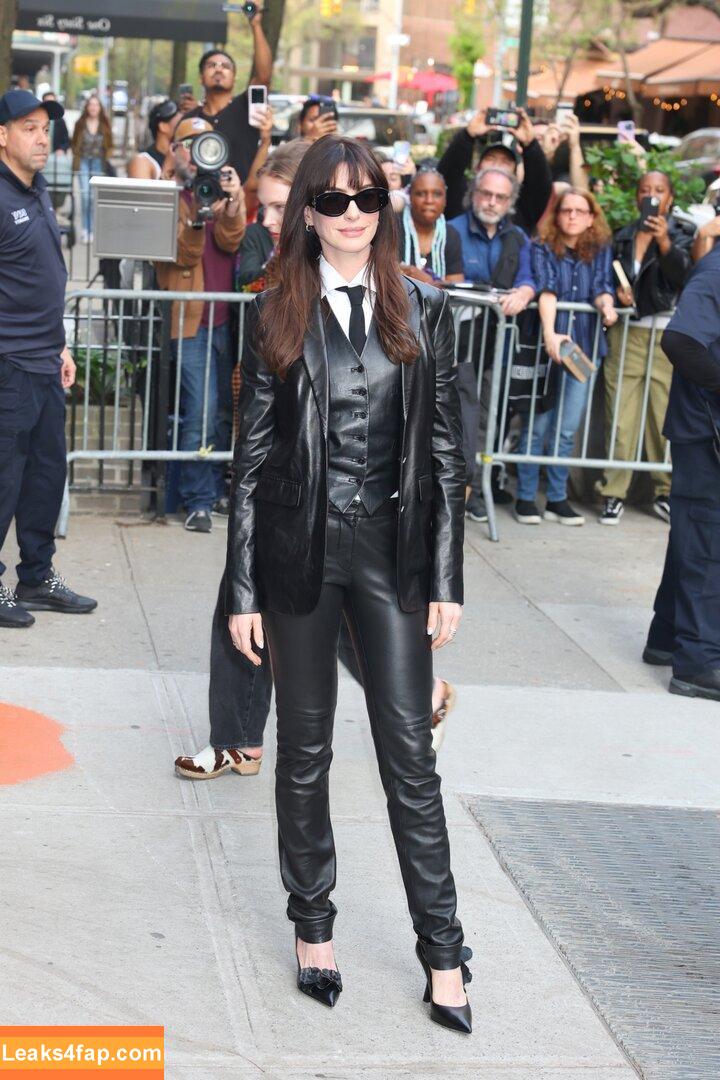 Anne Hathaway / ahathawaynews / annehathaway / heatherannie слитое фото фото #1244