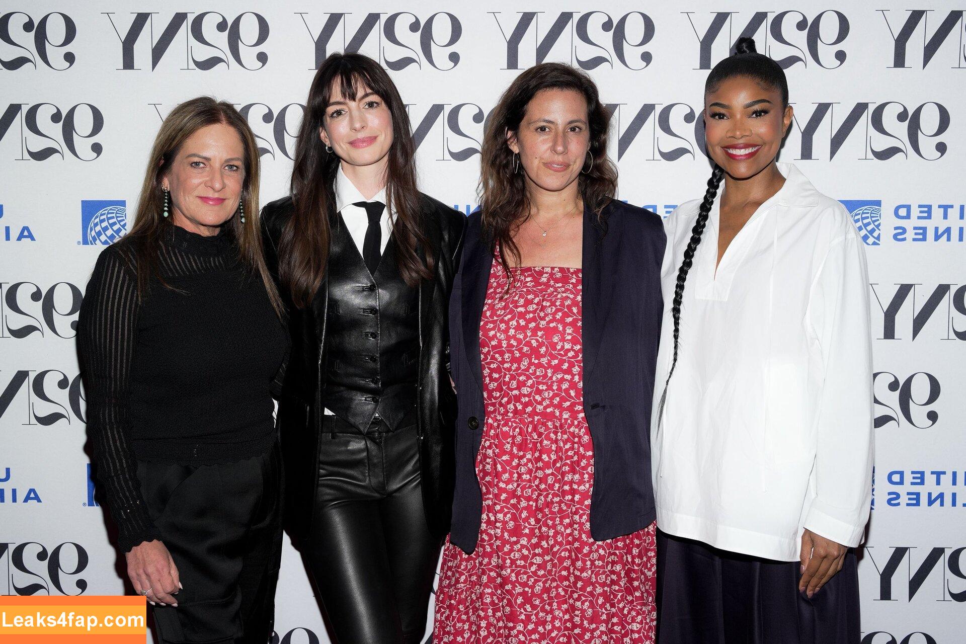 Anne Hathaway / ahathawaynews / annehathaway / heatherannie слитое фото фото #1253