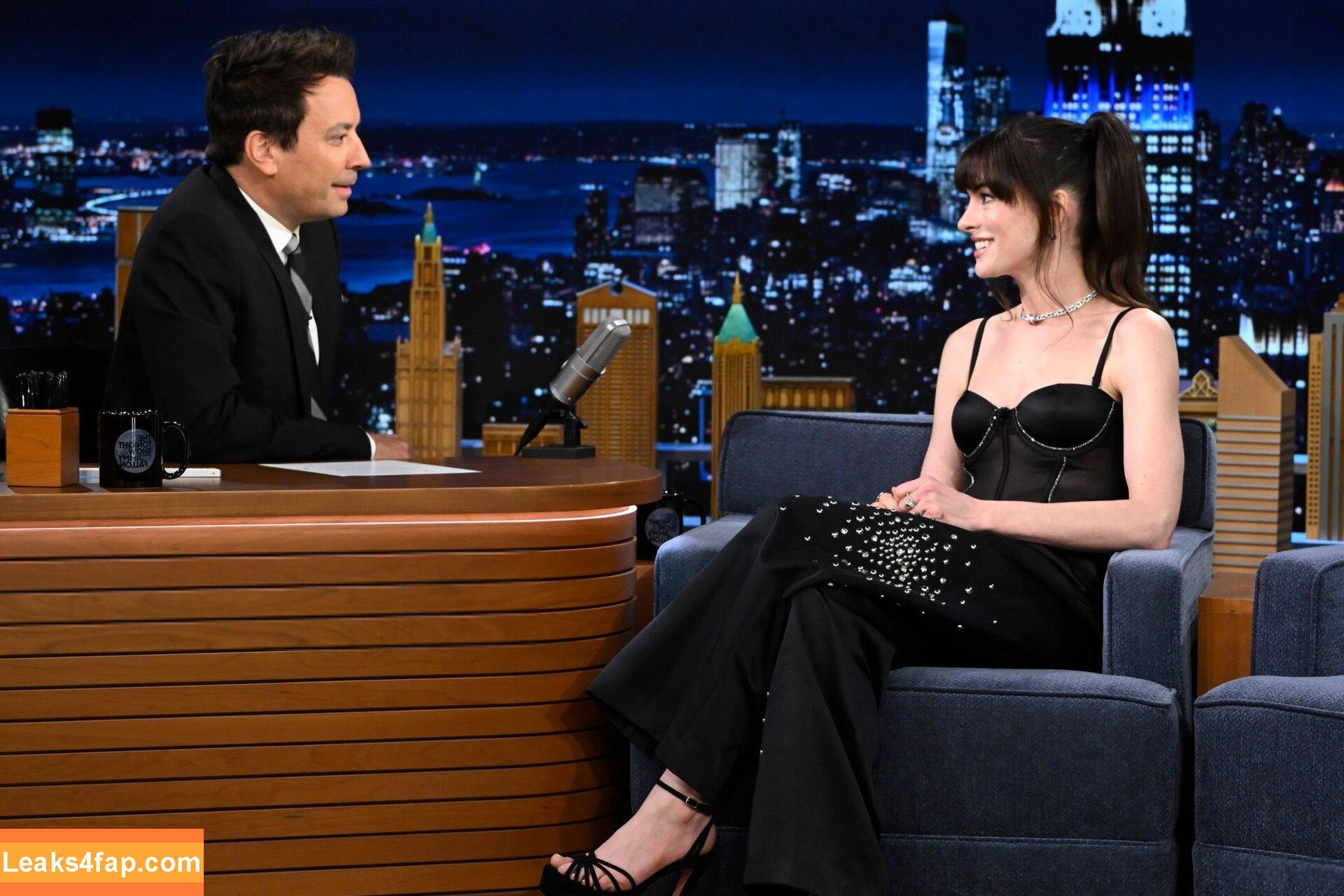 Anne Hathaway / ahathawaynews / annehathaway / heatherannie слитое фото фото #1260