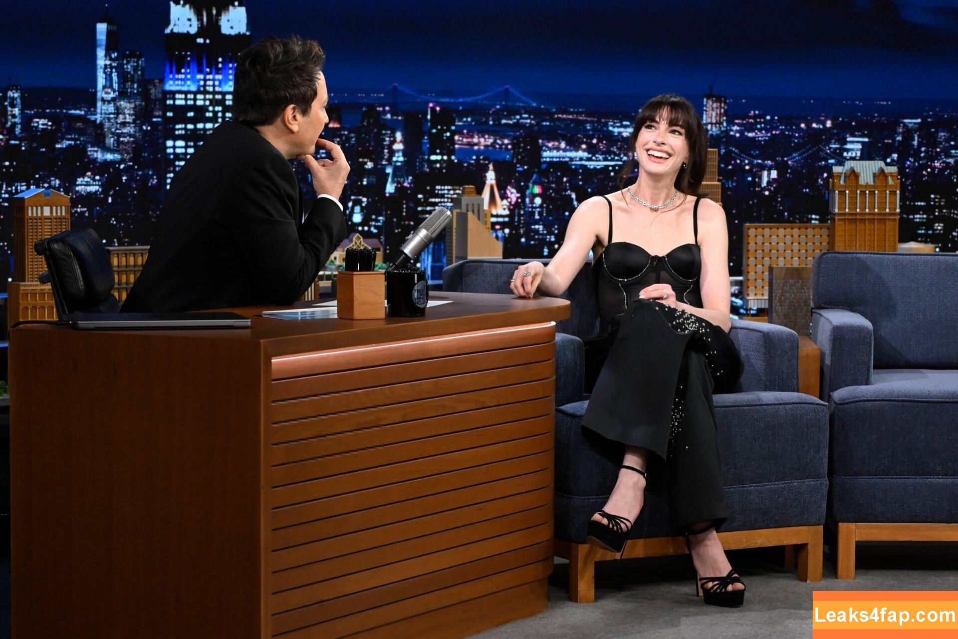 Anne Hathaway / ahathawaynews / annehathaway / heatherannie слитое фото фото #1268