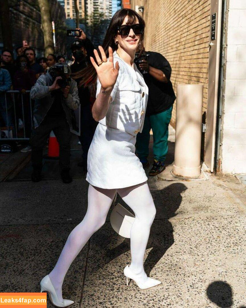 Anne Hathaway / ahathawaynews / annehathaway / heatherannie слитое фото фото #1270