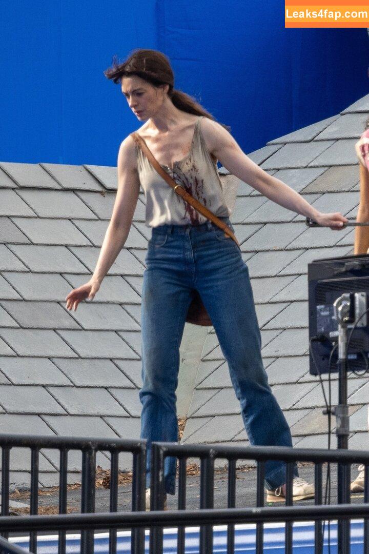 Anne Hathaway / ahathawaynews / annehathaway / heatherannie слитое фото фото #1417