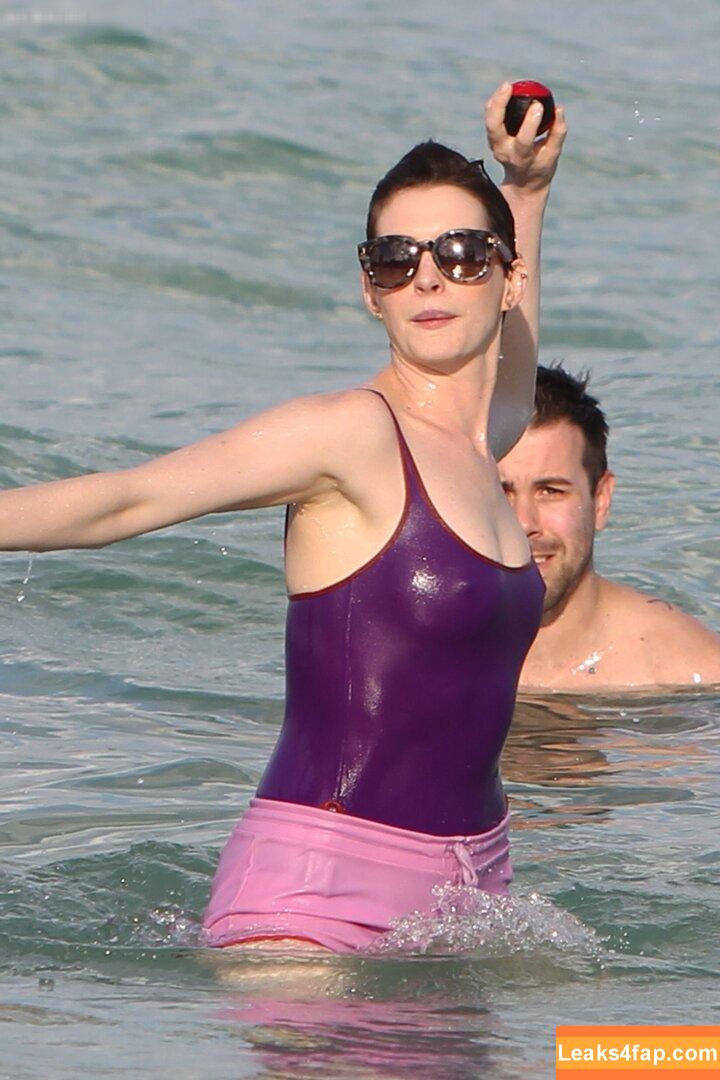 Anne Hathaway / ahathawaynews / annehathaway / heatherannie слитое фото фото #1439