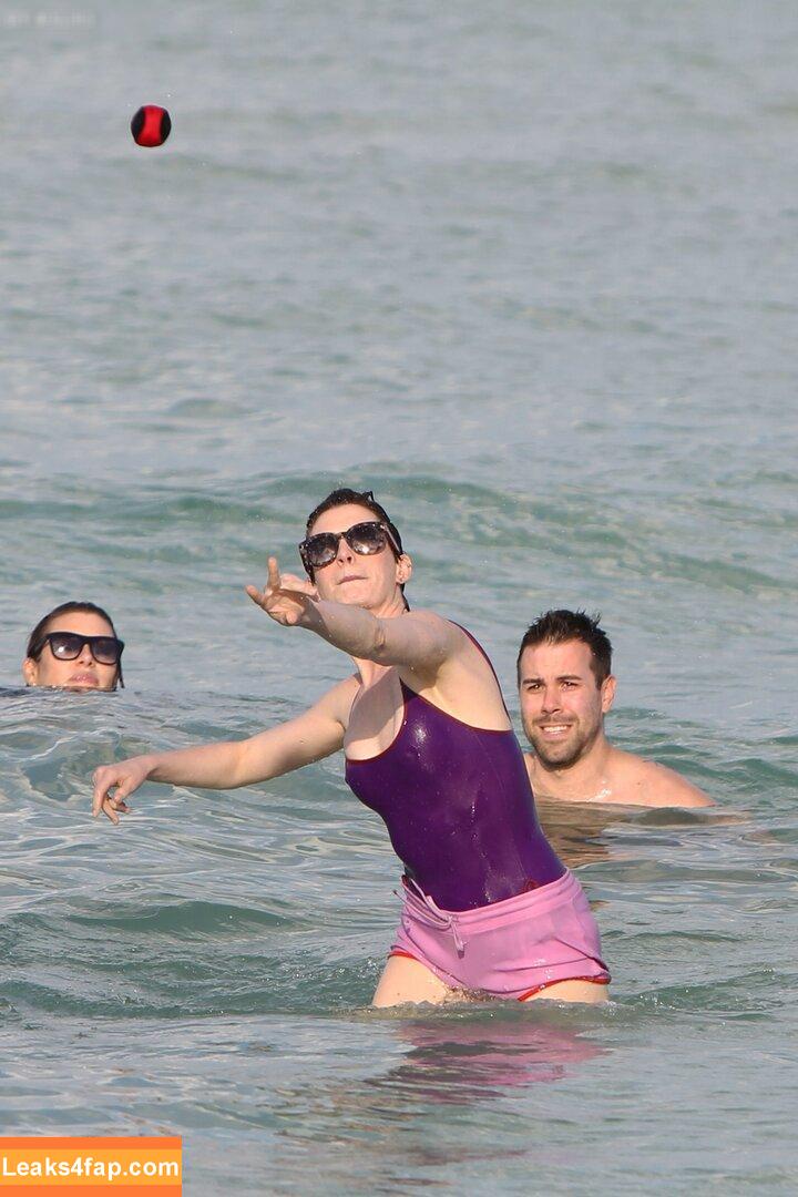 Anne Hathaway / ahathawaynews / annehathaway / heatherannie слитое фото фото #1441