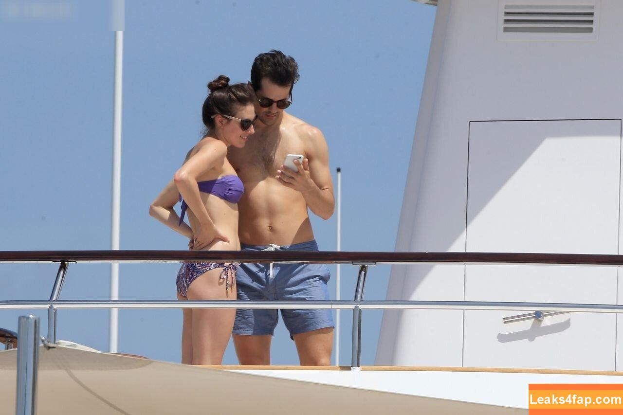 Anne Hathaway / ahathawaynews / annehathaway / heatherannie слитое фото фото #1528