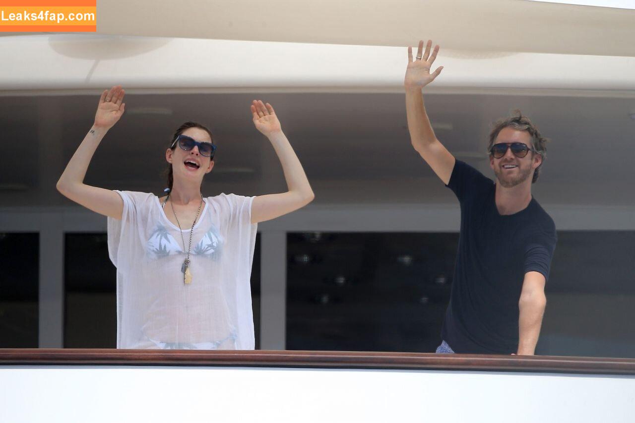 Anne Hathaway / ahathawaynews / annehathaway / heatherannie слитое фото фото #1532