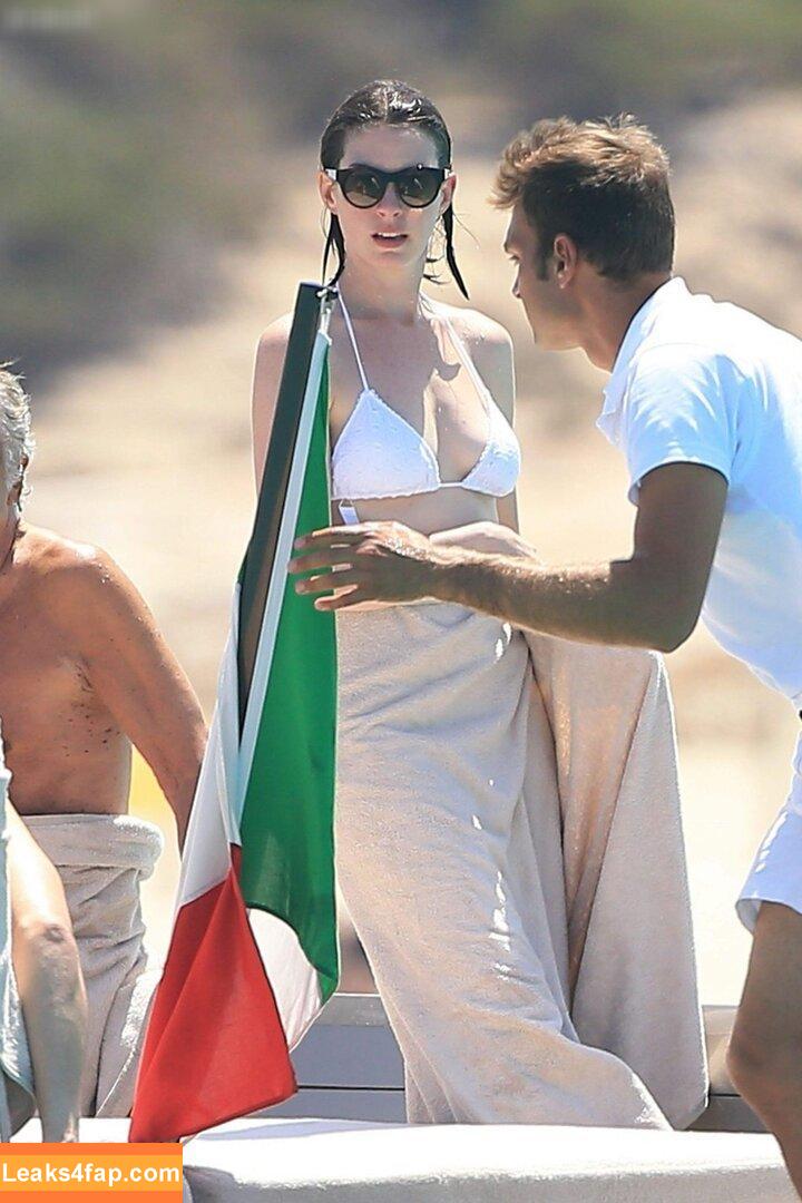 Anne Hathaway / ahathawaynews / annehathaway / heatherannie слитое фото фото #1565