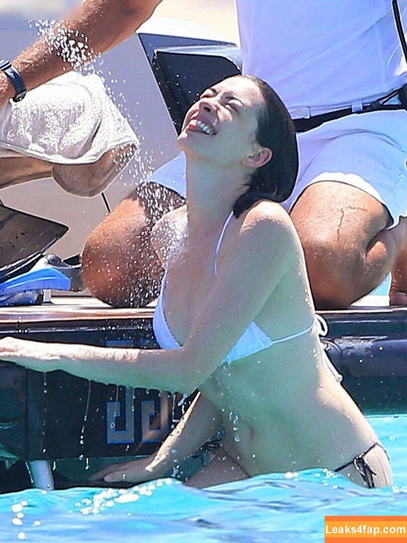 Anne Hathaway / ahathawaynews / annehathaway / heatherannie слитое фото фото #1566