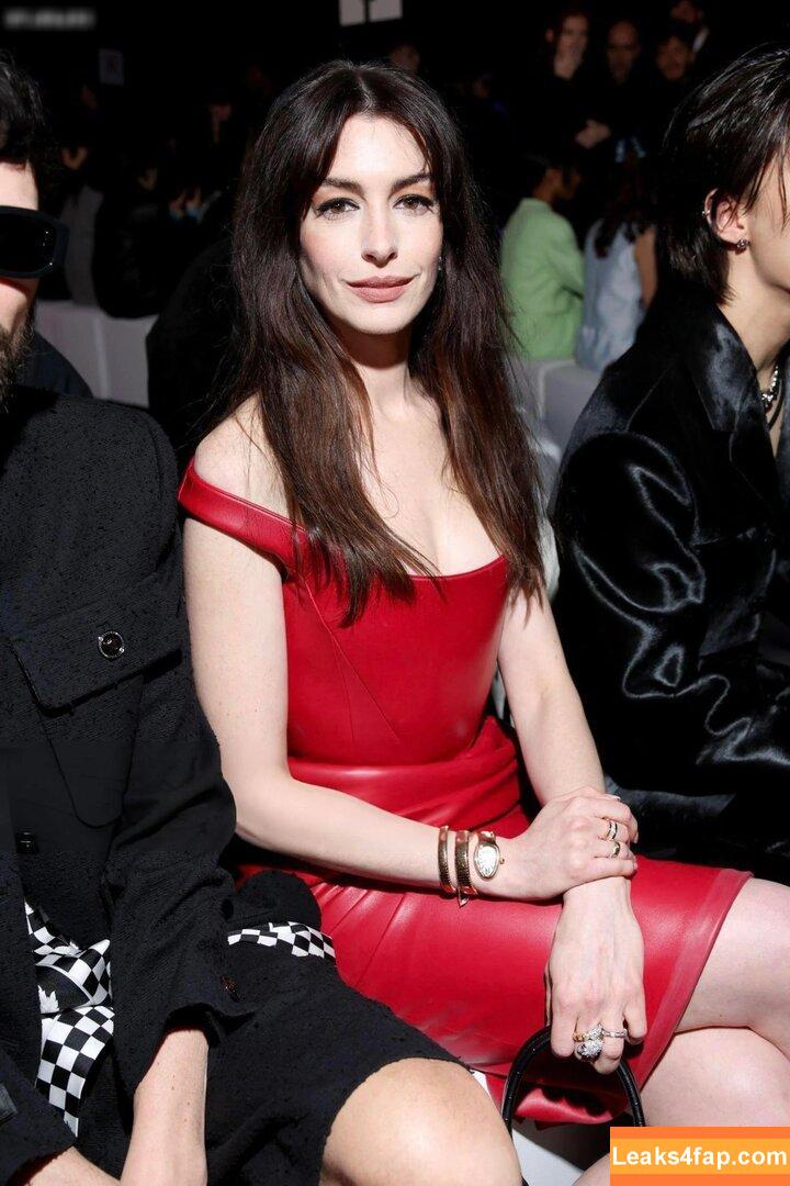 Anne Hathaway / ahathawaynews / annehathaway / heatherannie слитое фото фото #1637