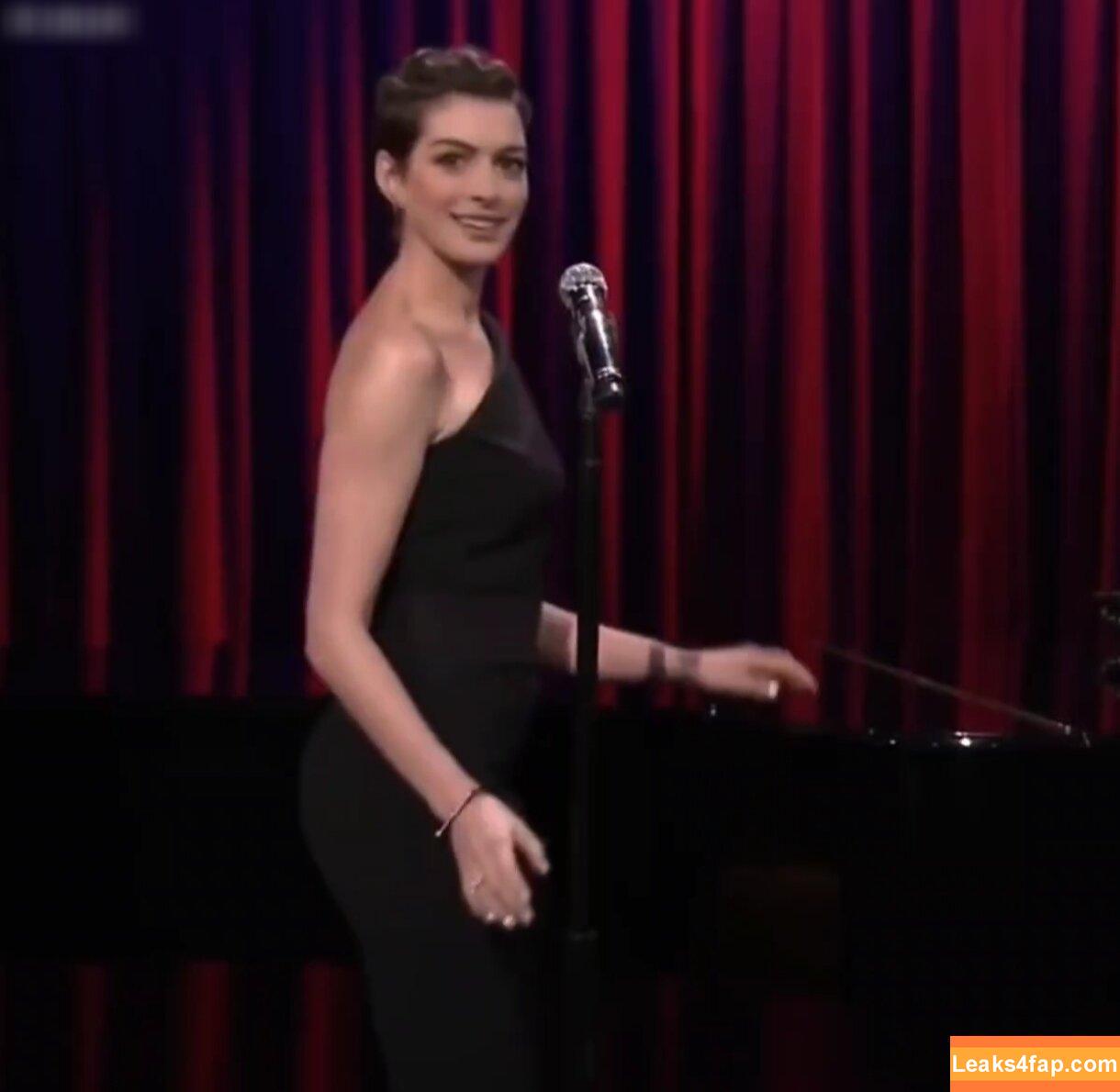 Anne Hathaway / ahathawaynews / annehathaway / heatherannie слитое фото фото #1695