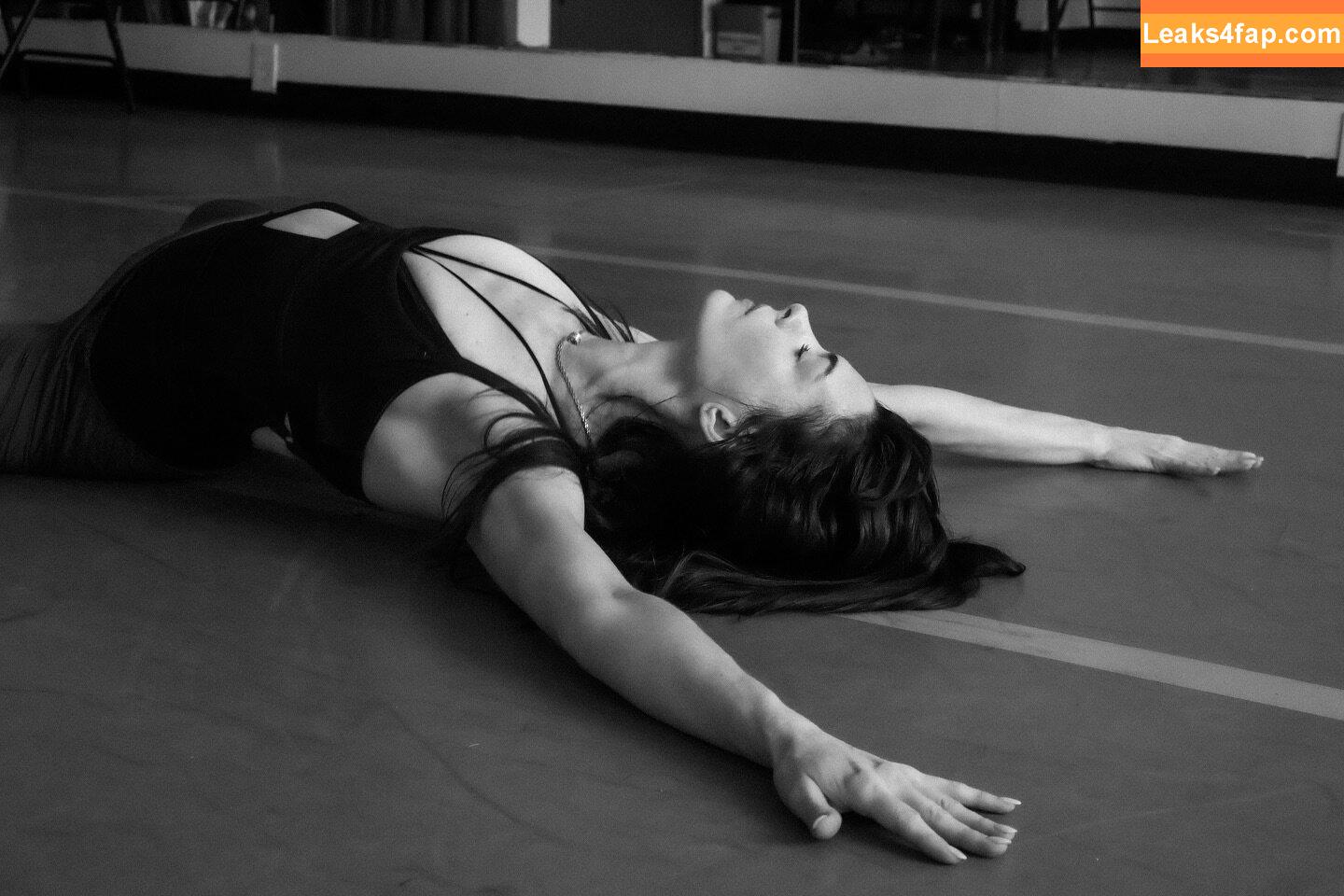 Anne Hathaway / ahathawaynews / annehathaway / heatherannie leaked photo photo #1735