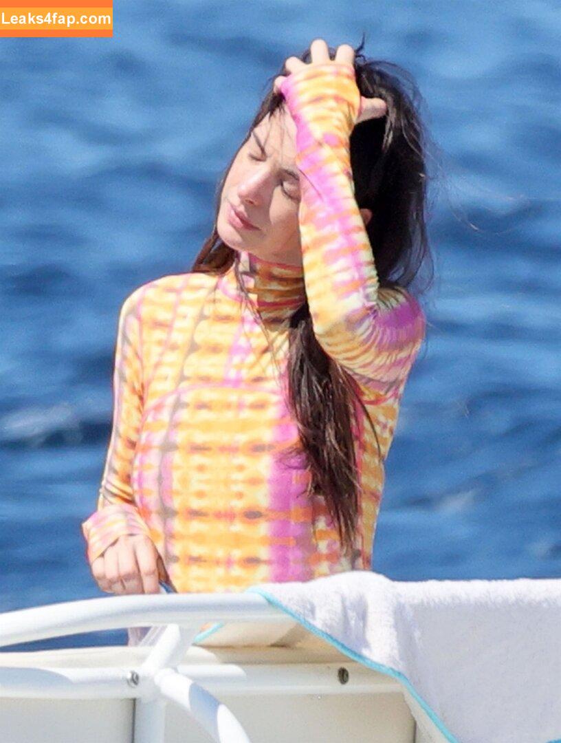 Anne Hathaway / ahathawaynews / annehathaway / heatherannie leaked photo photo #1736