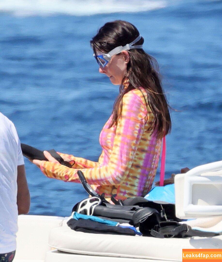 Anne Hathaway / ahathawaynews / annehathaway / heatherannie leaked photo photo #1742