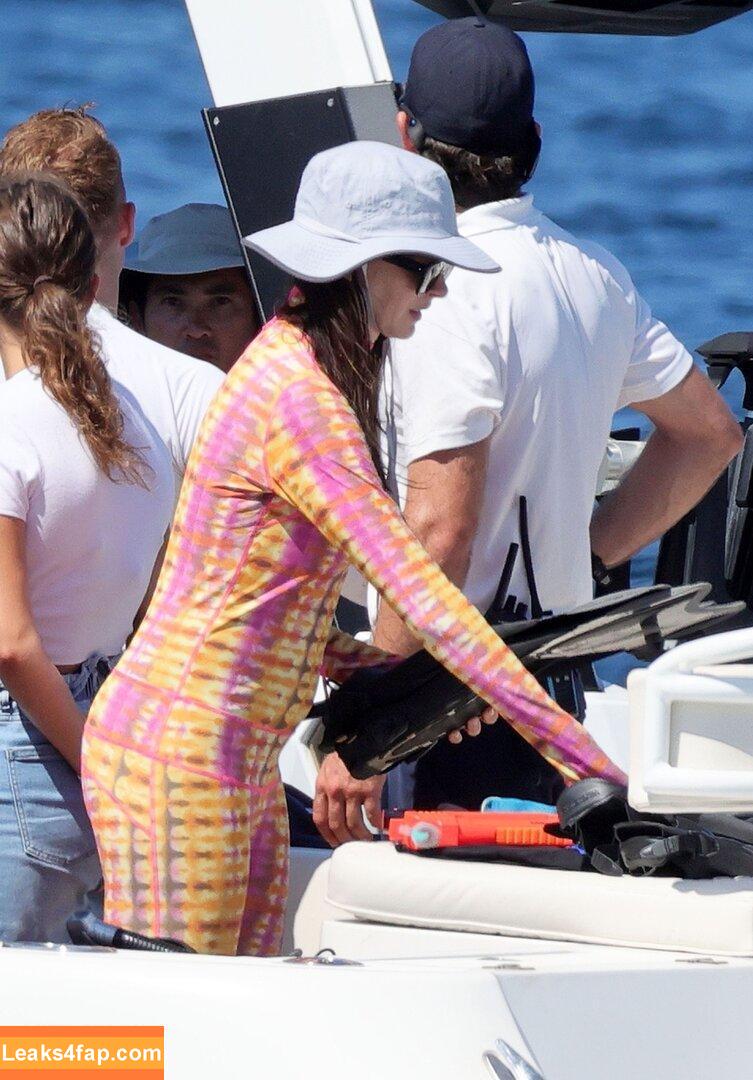 Anne Hathaway / ahathawaynews / annehathaway / heatherannie leaked photo photo #1744