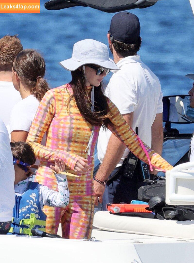 Anne Hathaway / ahathawaynews / annehathaway / heatherannie leaked photo photo #1745