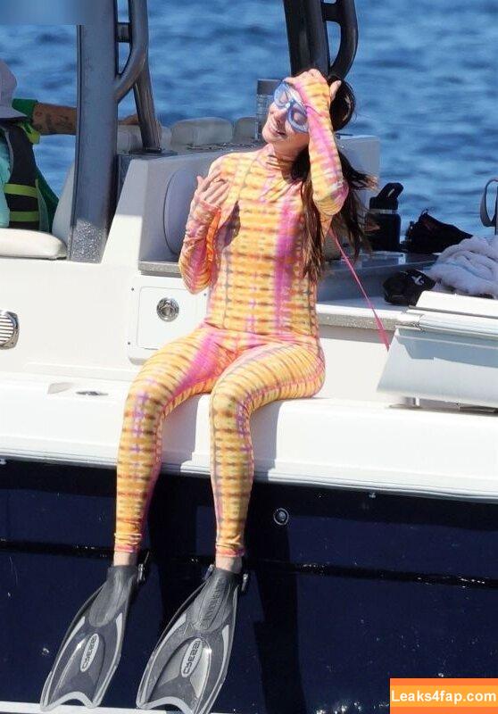 Anne Hathaway / ahathawaynews / annehathaway / heatherannie leaked photo photo #1765