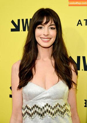 Anne Hathaway фото #1024