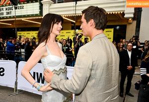 Anne Hathaway фото #1025