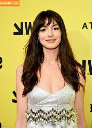 Anne Hathaway фото #1029