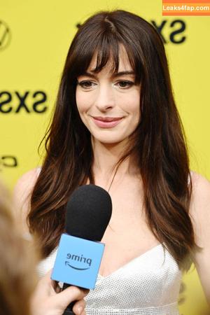 Anne Hathaway фото #1034