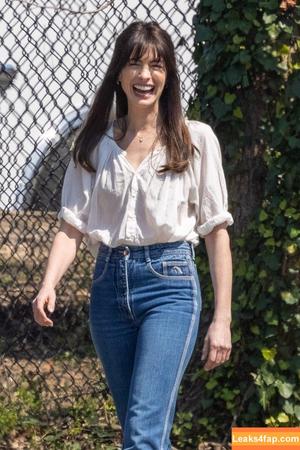 Anne Hathaway фото #1084