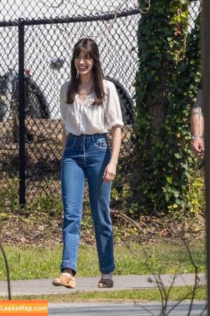 Anne Hathaway фото #1090