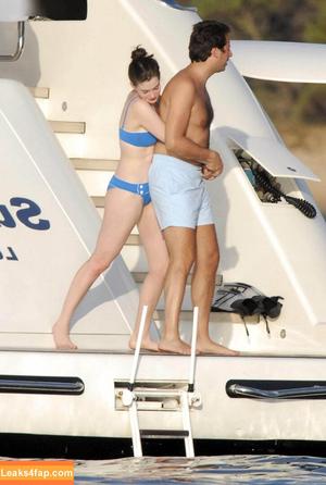 Anne Hathaway фото #1350