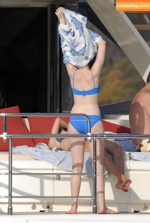 Anne Hathaway фото #1352