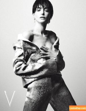 Anne Hathaway фото #1372