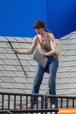 Anne Hathaway фото #1421