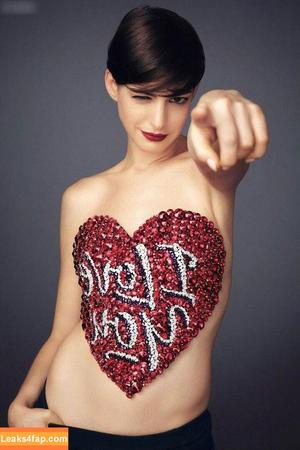 Anne Hathaway фото #1429