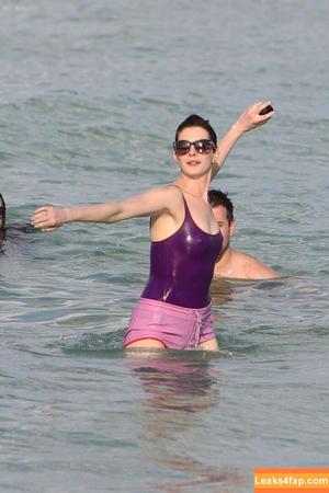 Anne Hathaway фото #1443